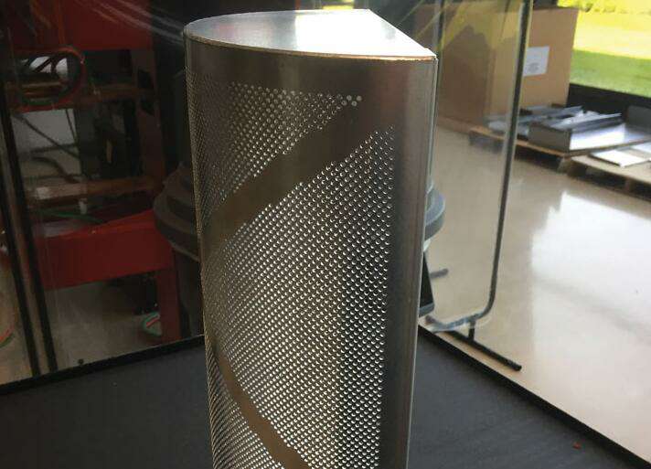 激光焊接技术随着钣金加工行业需求而高速发展-深圳逸辉经济咨询服务有限公司