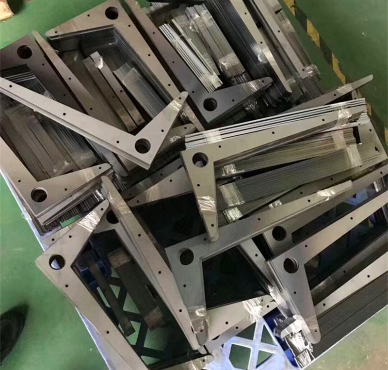 钣金加工和五金加工的区别在哪？-深圳逸辉经济咨询服务有限公司